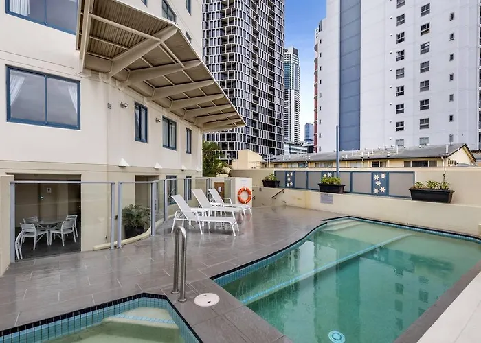 Spacious 2Br- Centre Of Brissy!